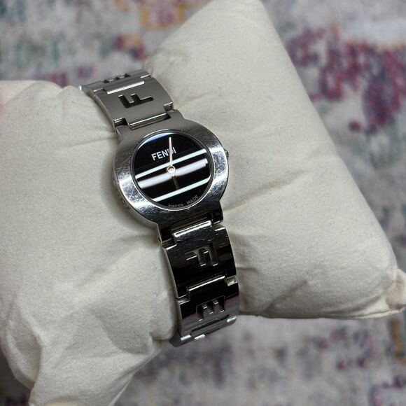 Fendi Orologi 3050L Quartz Watch - Picture 3 of 8